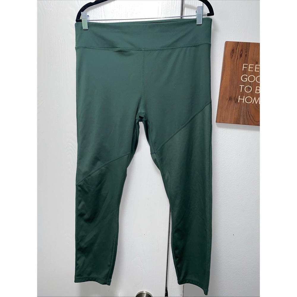 Fabletics Women's XL Green High Waisted Capri Leggings Athletic Workout Pants